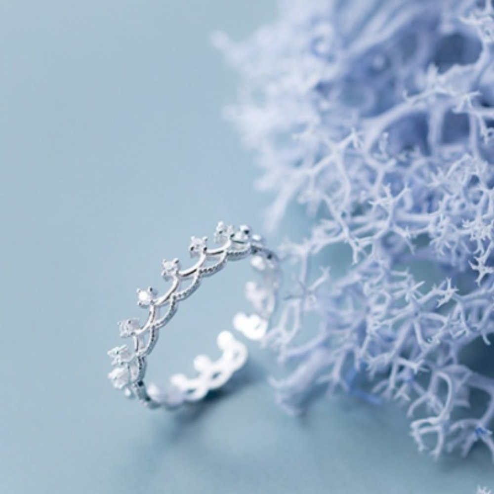 BRAND NEW Adjustable Frozen Crown Silver Ring